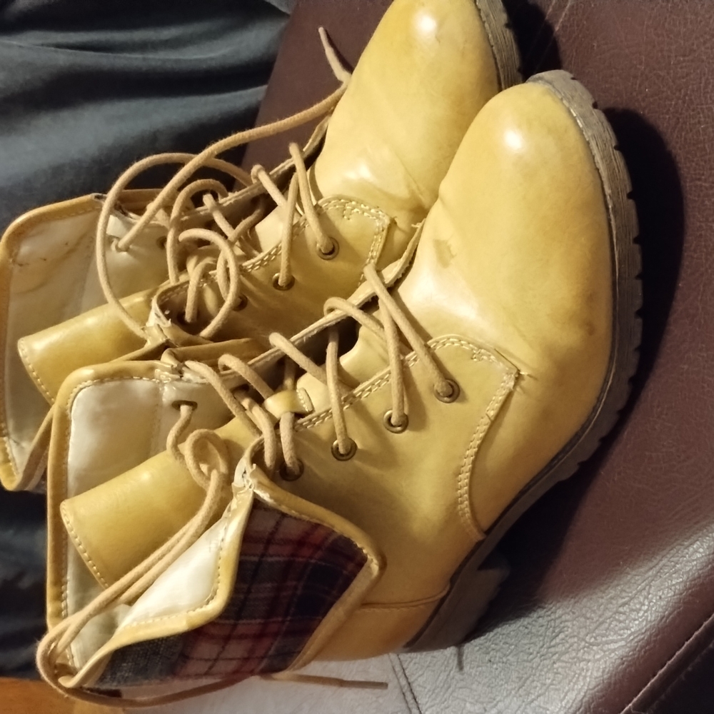Rampage Plaid Boots
